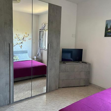 Monolocale Rosy Lejlighed Fiumicino Eksteriør billede